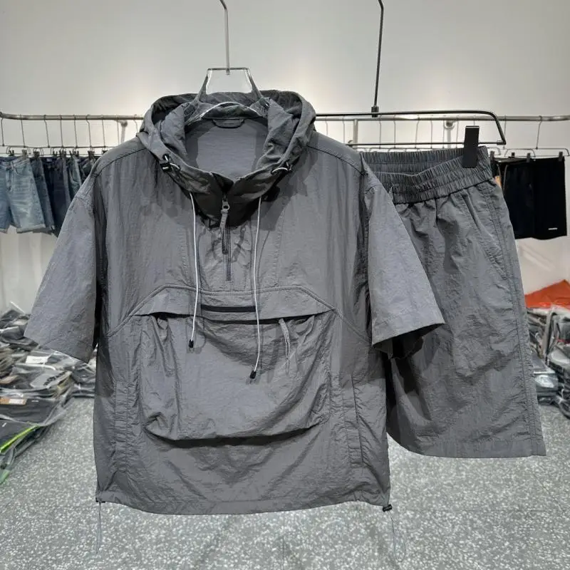 Summer Men's Trendy Cargo Pullover Shorts Set Lightweight Quick-Dry Zip-Up Short Sleeve Hoodie Two-Piece Set with Large Pockets