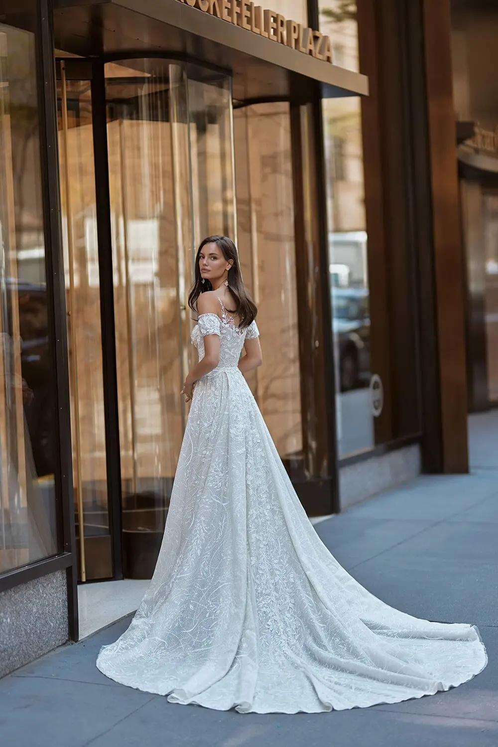 Robe de mariée sirène en dentelle avec cape de luxe, manches kly, train amovible, sans bretelles, épaule abati ée, gaine florale, robes de patients, 3D, Rotterdam