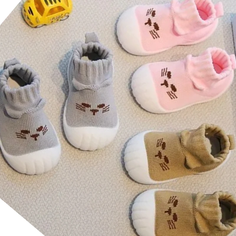 

Новые милые детские носки яркого цвета с героями мультфильмов, обувь для малышей в помещении и на открытом воздухе, 1-3 года, обувь на одну ногу