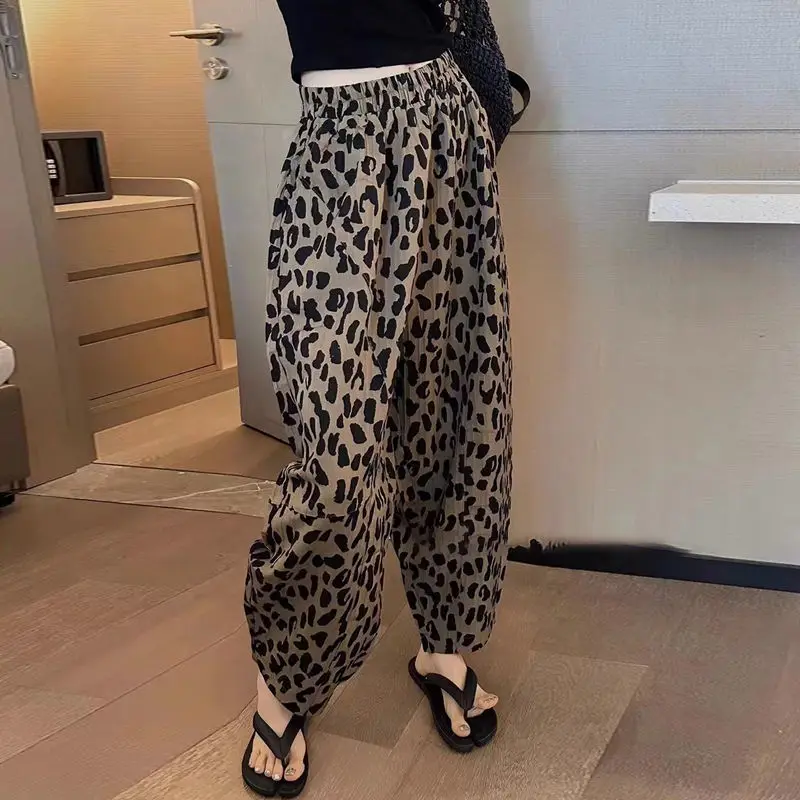 

2023 New Summer Thin Fashion Simple High Waist Pocket Casual Loose Versatile Leopard Band Feet Slim Women's Sports Bloomers