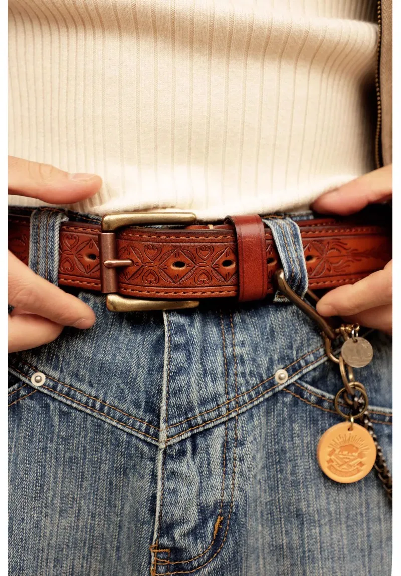 Herren-Jeansgürtel aus echtem Leder, lässig für jeden Tag, handgefertigt, 1,37 Zoll, geschnitzter amerikanischer Mode-Retro-Ledergürtel mit Geschenkbox – Detail 3