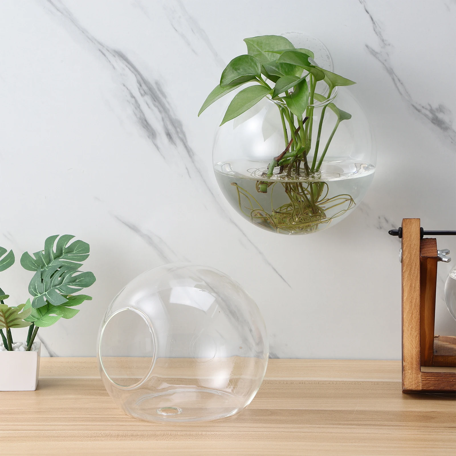 

4Pcs Wall-Mounted Glass Planters Round Terrarium Propagation Station Space-Saving Indoor Plants Holder Wall Decor