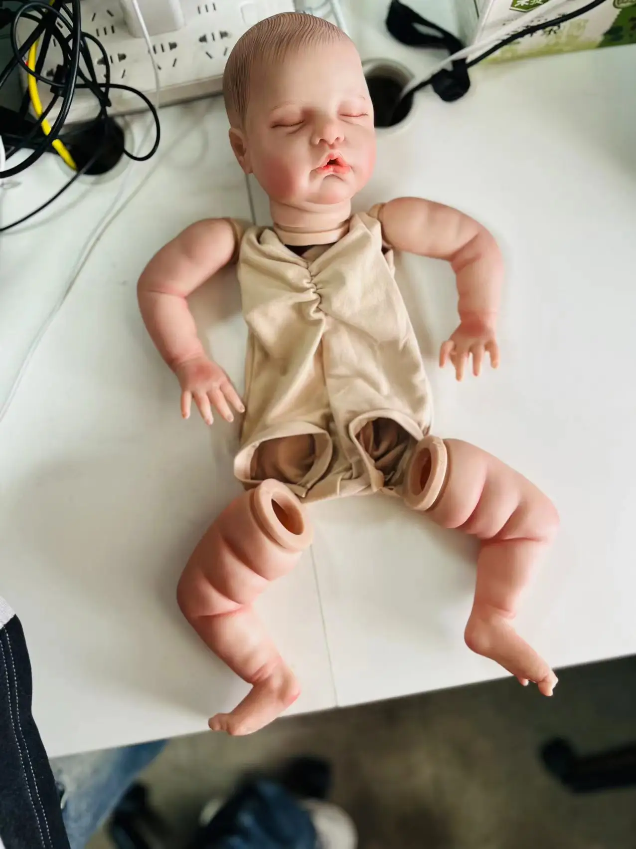 22inch Reborn Doll Kit Ruby Already Painted Reborn Doll Parts with Many Details Veins Kit Bebé Reborn Reborn Baby Name on Neck