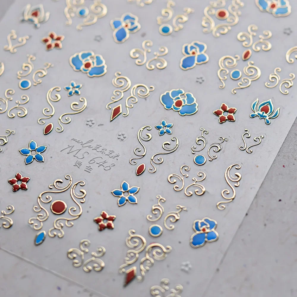 Modello barocco Stampa a caldo Totem geometrico Fiore Stella retrò Nobile Autoadesivo 5D Decorazione per unghie Adesivo Decalcomania per manicure