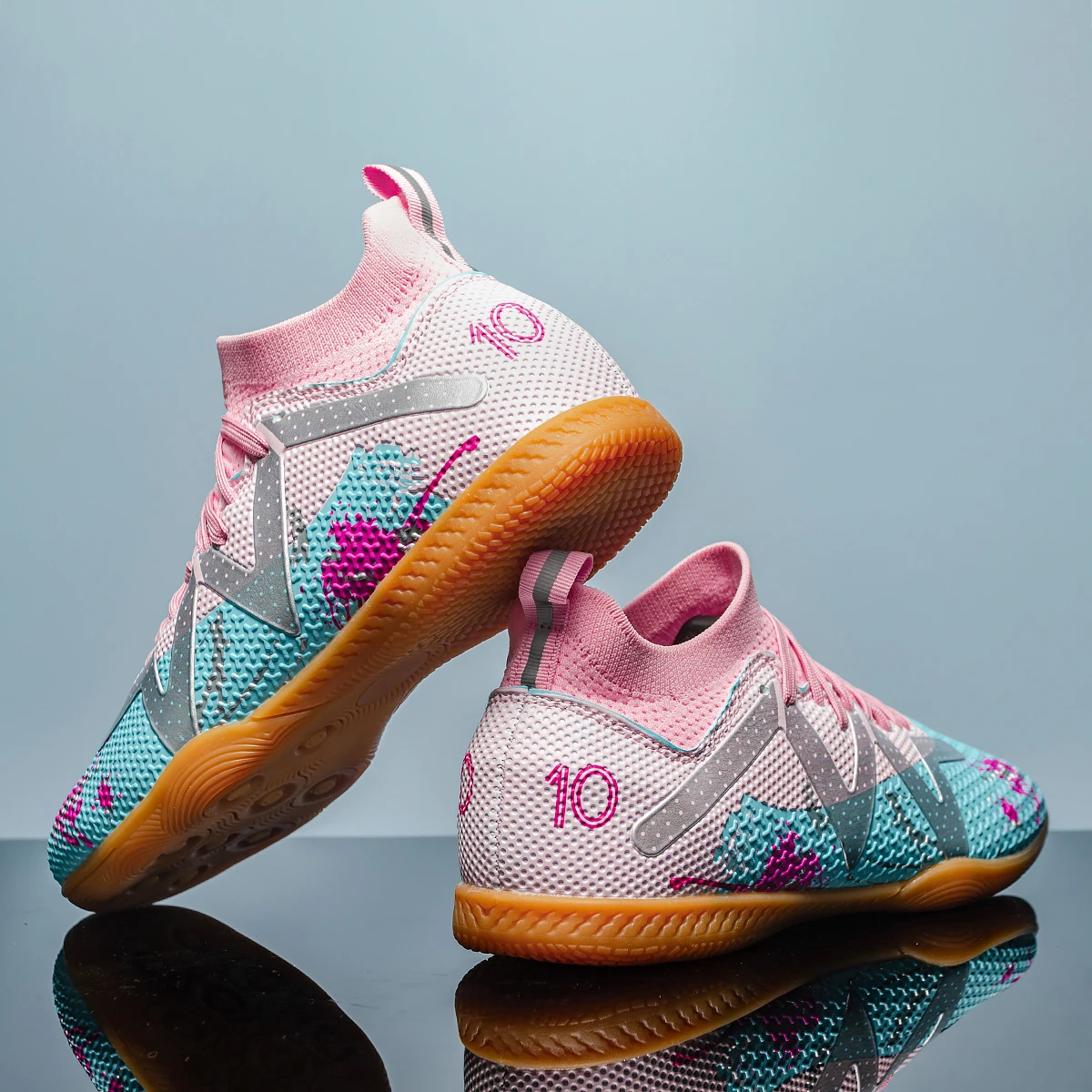 

Professional Sports Indoor Flat Bottomed Football Shoes Teenagers Non Slip High-Tops Training Shoes Adult Durable Soccer Shoes