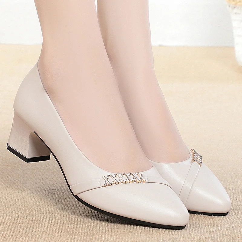 Spring Female Fashion Shallow Mouth Soft bottom Sweet Square Heel Pumps Solid Black Office Soft Leather Shoes