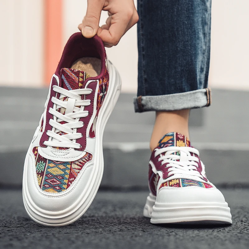 

Креативные дизайнерские узоры на весну. Новая тенденция. Модные и повседневные спортивные и износостойкие мужские туфли на толстой подошве.