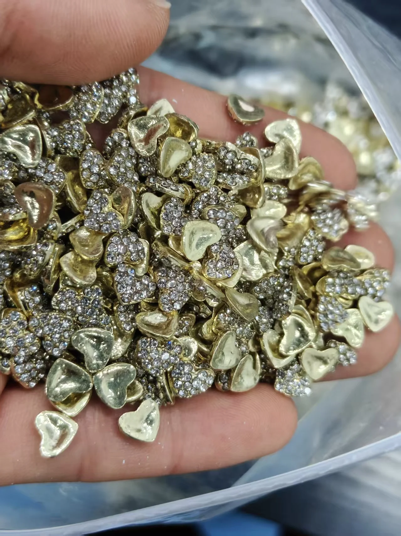 10Pcs Gold Plated Heart Shape Nail Charms with Rhinestones 3D Sparkly Nail Art Decorations for DIY Manicure Accessories 2