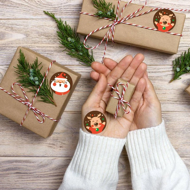 500pcs Merry Christmas Stickers Christmas Theme Seal Labels Stickers For DIY Gift Baking Package Envelope Stationery Decoration