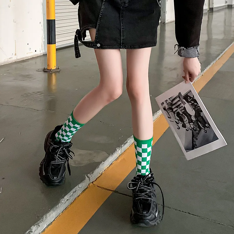 Woman Socks Cotton Fashion Hip Hop Harajuku Youth Girl Lady Plaid Skating Checkerboard Happy Short Ankle Crew Socks Funny Sokken