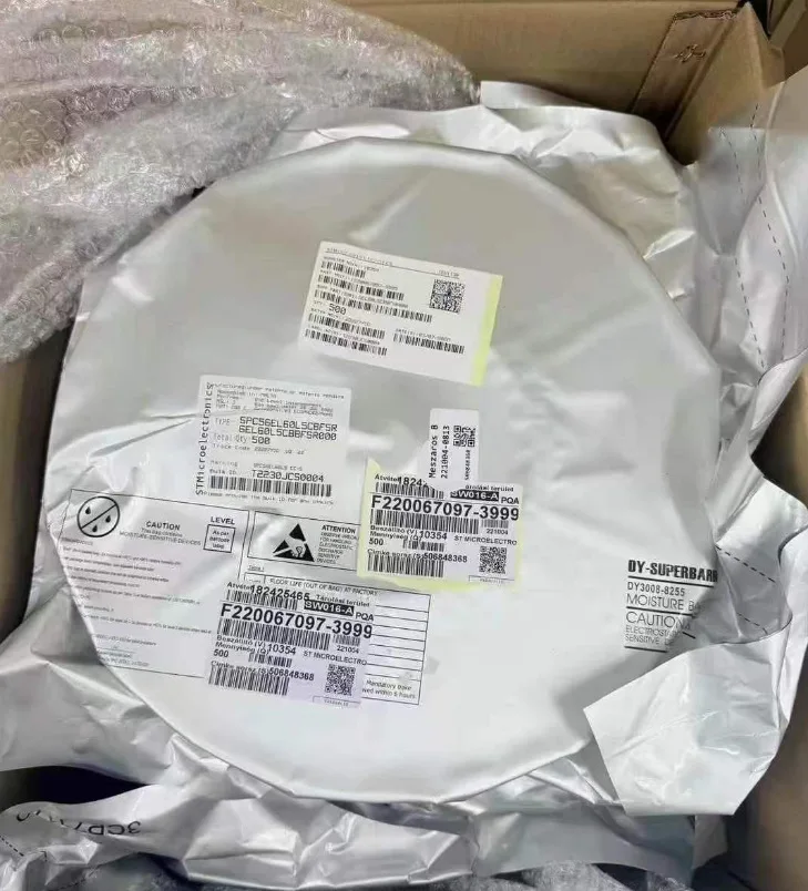 

SPC56EL60L5CBFSR микроконтроллер (MCU/MPU/S посылка LQFP-144) Совершенно новая оригинальная интегральная схема микросхемы