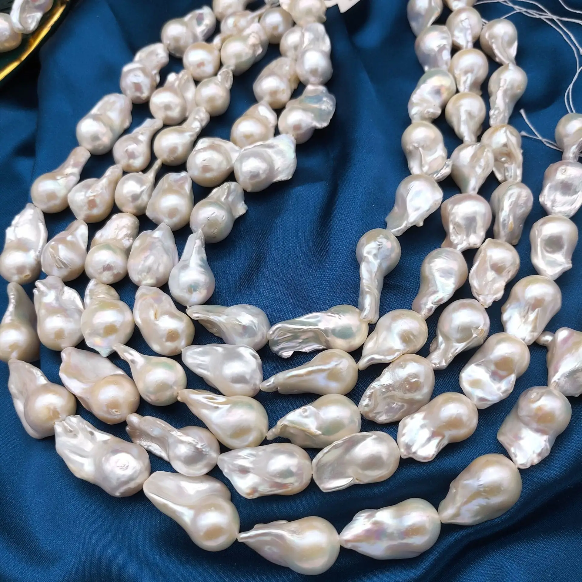 Extra large 14-15mm irregular strong light Great Roc pearl full hole necklace European and American fashion Send certificate