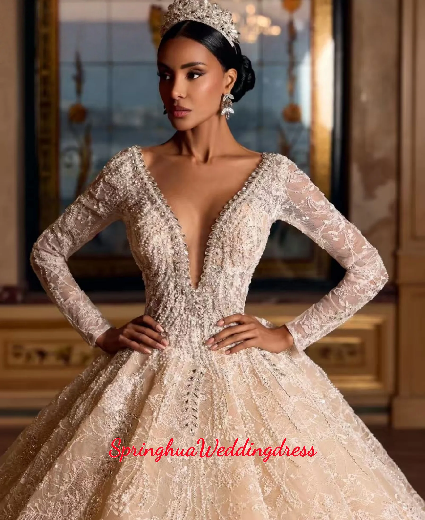 Customized Light Champagne Beaded Lace Wedding Dresses Exquisite Crystal Princess Bridal Gown Glamorous Long Dresses For Bride