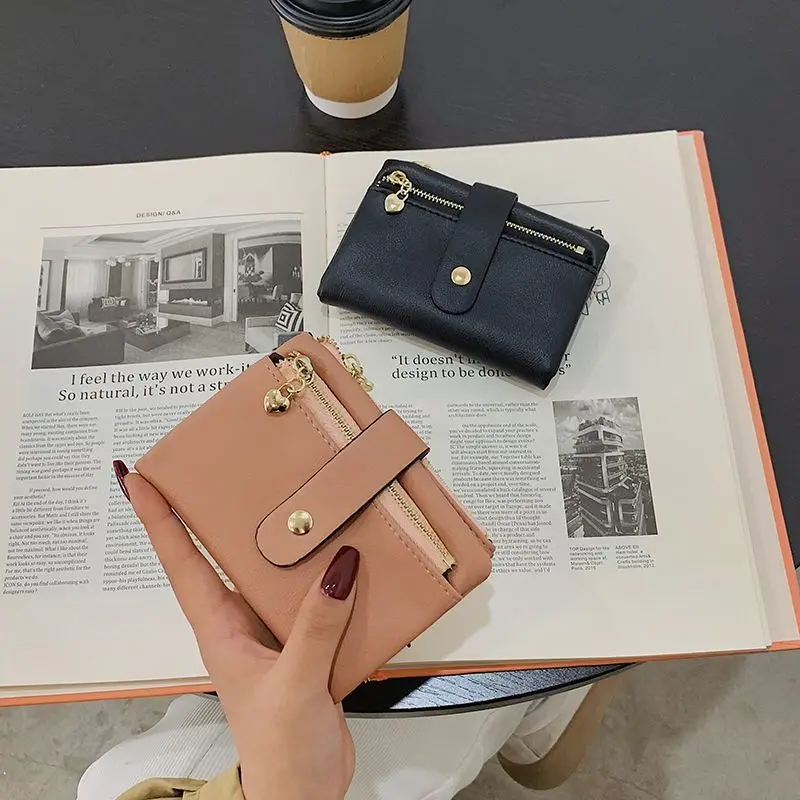 2025 موضة جديدة النمط الأجنبي محفظة المرأة بسيطة الرجعية الجلود الناعمة المتخصصة موضة سعة كبيرة حقيبة المحفظة الطويلة