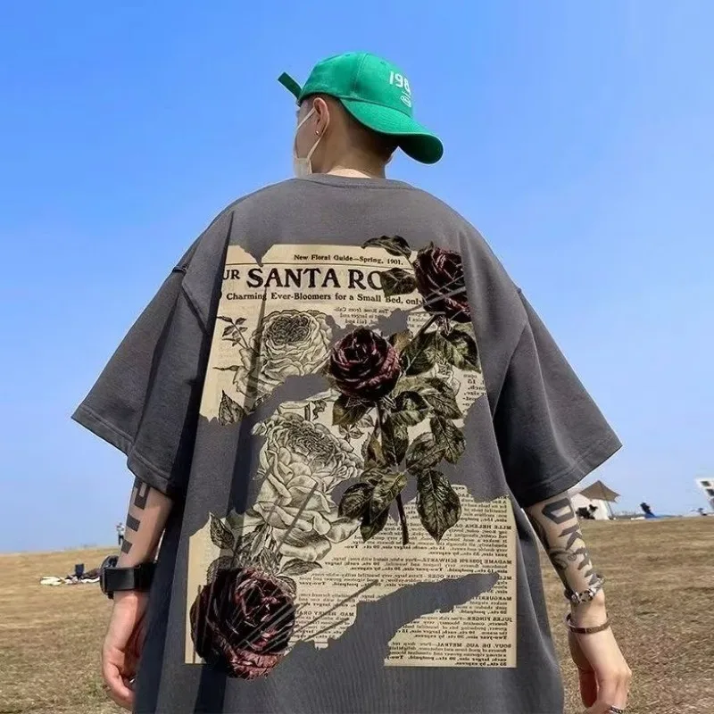 【Plus Size M-8XL】Loose Fitting Fashionable American Vintage Newspaper Rose Printed T-shirt image 5