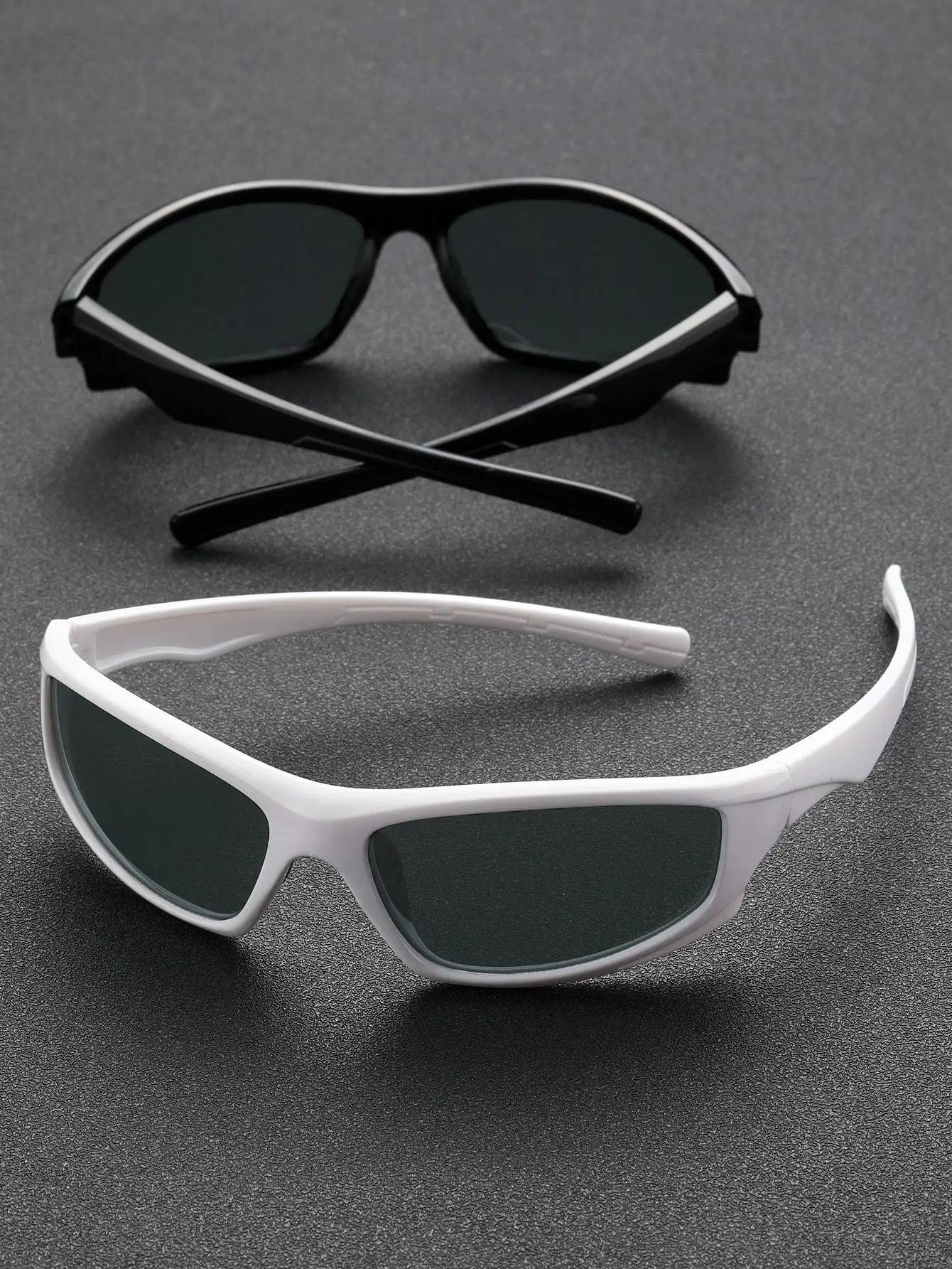 2PCS Unisex Oversized Wrap-Around Plastic Frame Classic Sunglasses Protect Eyes For Outdoor Cycling Travel Clothing Accessories