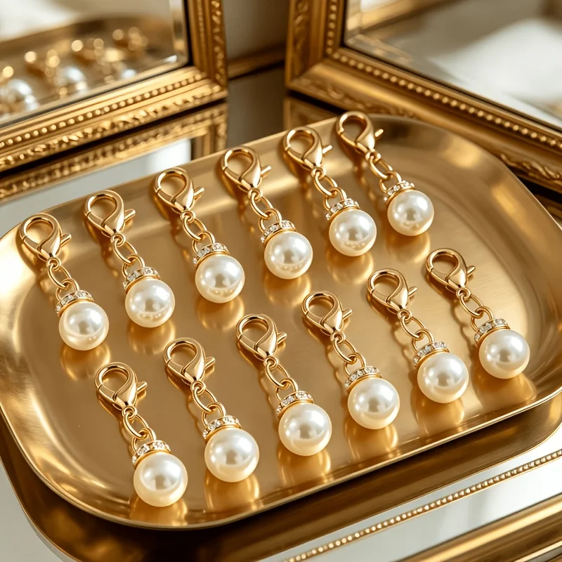 6PCS Elegant and versatile faux pearl shoe buckle, bag accessory, keychain，Lobster clasp pendant with diamonds，Fashionable bags