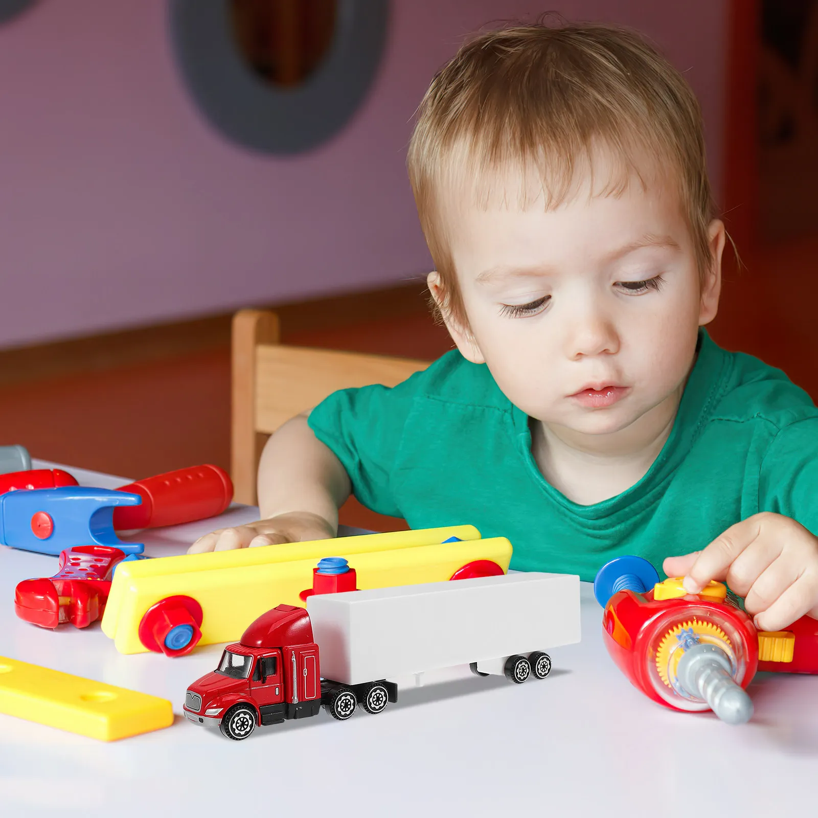 

Alloy American Transport Container Truck Carrier Vehicle for Boys Girls Birthday Party Gift Display