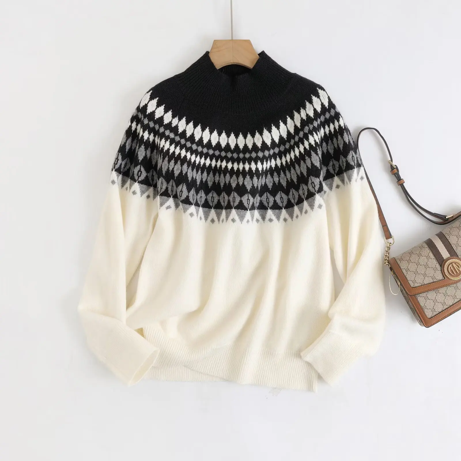 

Ethereal MD 2026 YAZHIMEI: Новая осенняя коллекция женских свитеров в стиле ретро с узором Fair Isle, мягкий свитер с высоким воротом для создания непринужденного образа.