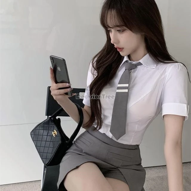 2024 Verbeterde Korea Stijl Vrouwen Jk Uniform Set Retro Fashion Korte Mouw Blouse Half Geplooide Rok Tweedelige Dagelijkse Jk Set W744