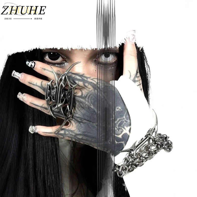 Stylish Black Metal Talon Ring - Trendy Jewelry Accessories, Bold Spiked Finger Ring, Unique Gothic Punk Jewelry for Men Women,