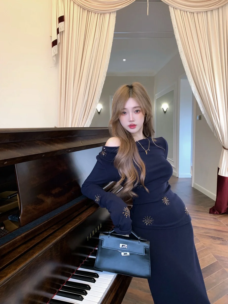 

Женский комплект из 2 юбок, темно-синий вязаный топ с косым вырезом и открытыми плечами, украшенный стразами, облегающая юбка-карандаш с высокой талией, модный офис