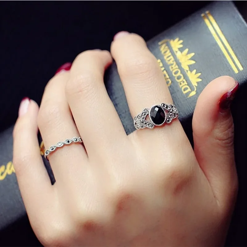 Ajojewel Black Small Rhinestone Vintage Simple Office Style Rings For Women OL Decoration Jewelry