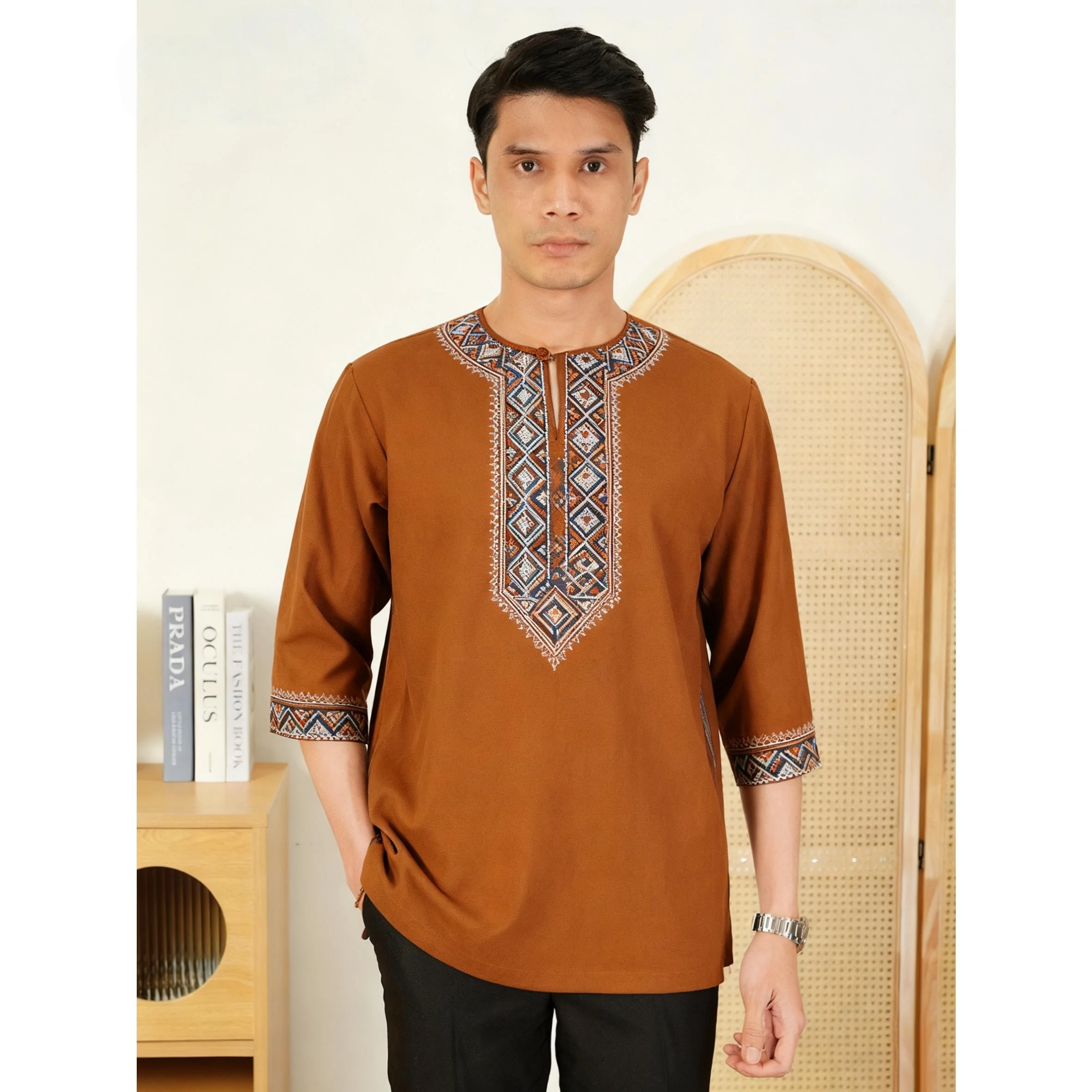 الرجال المسلمات الإسلامية العربية عباية قصيرة الأكمام تي شيرت العرقية طباعة الوقوف طوق الشباب معطف فاخر ملابس عصرية غير رسمية