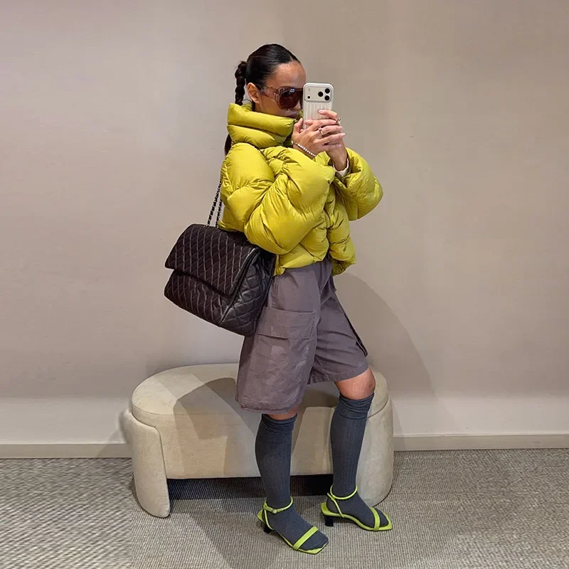 Kurzer Puffer-Wintermantel für Damen, Hochkragen, Gefütterte Jacke, Übergroße Puffige Reißverschlussjacke, Dick, Warm, Lässige Streetwear für Damen – Detail 7