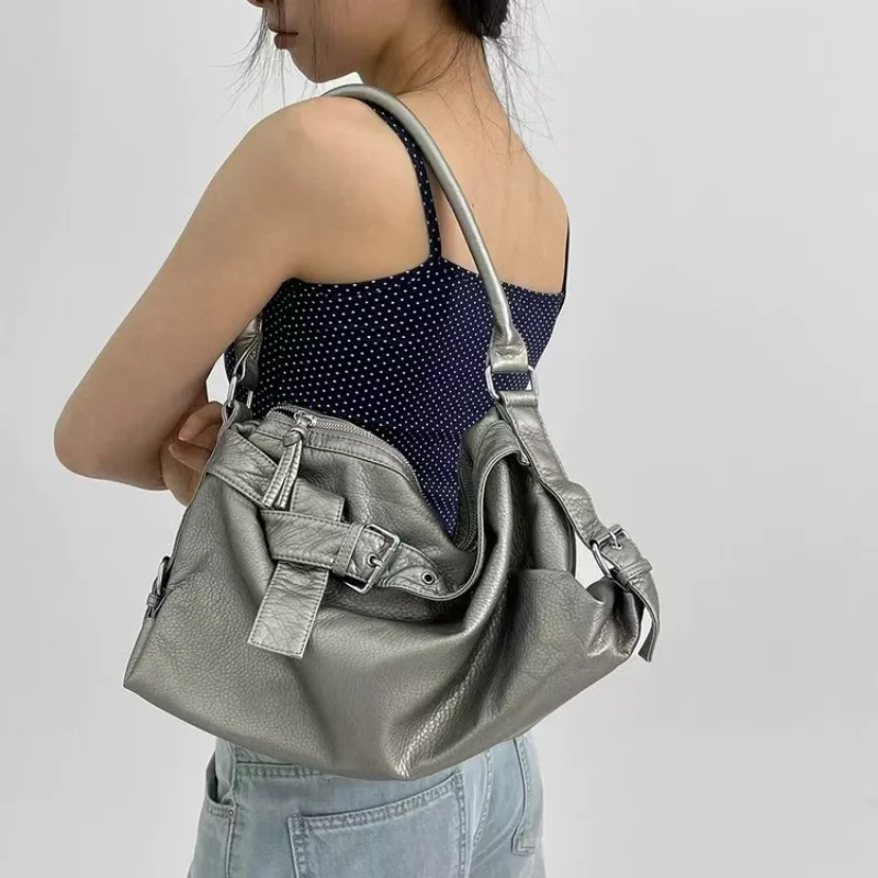 

High-end Large Capacity Solid Color Washed Motorcycle Style Casual Handbag Shoulder Bag