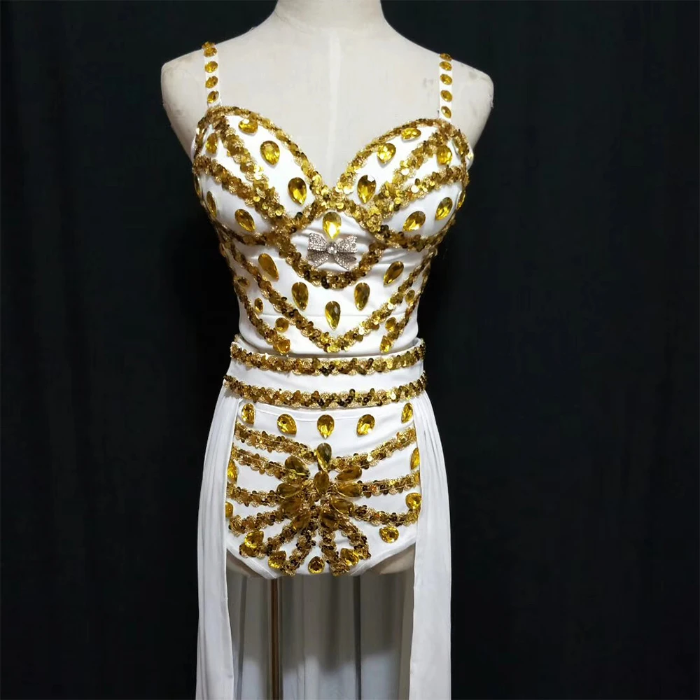 Shining Gold คริสตัล Rhinestones สปาเก็ตตี้สีขาวด้านบนและกางเกงขาสั้นยาวผลกําไรในรอบสามชิ้น Stage Bar Party เครื่องแต่งกาย