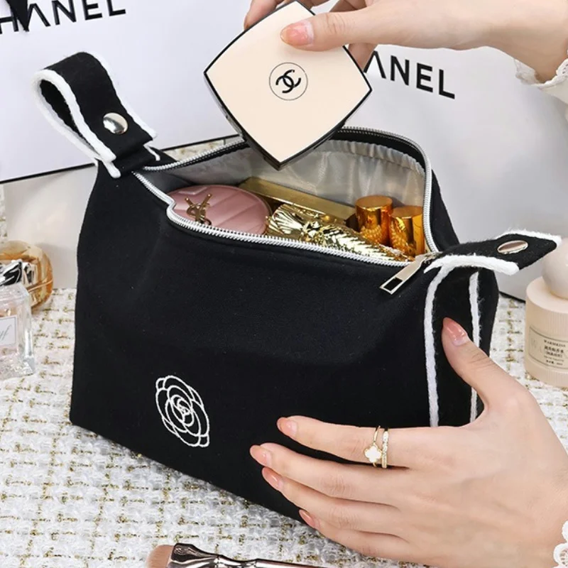 Travel Portable Storage Bag Camellia Print Handheld Cosmetic Box Fashion Premium Feeling Cosmetics Lipstick Key Makeup Bag