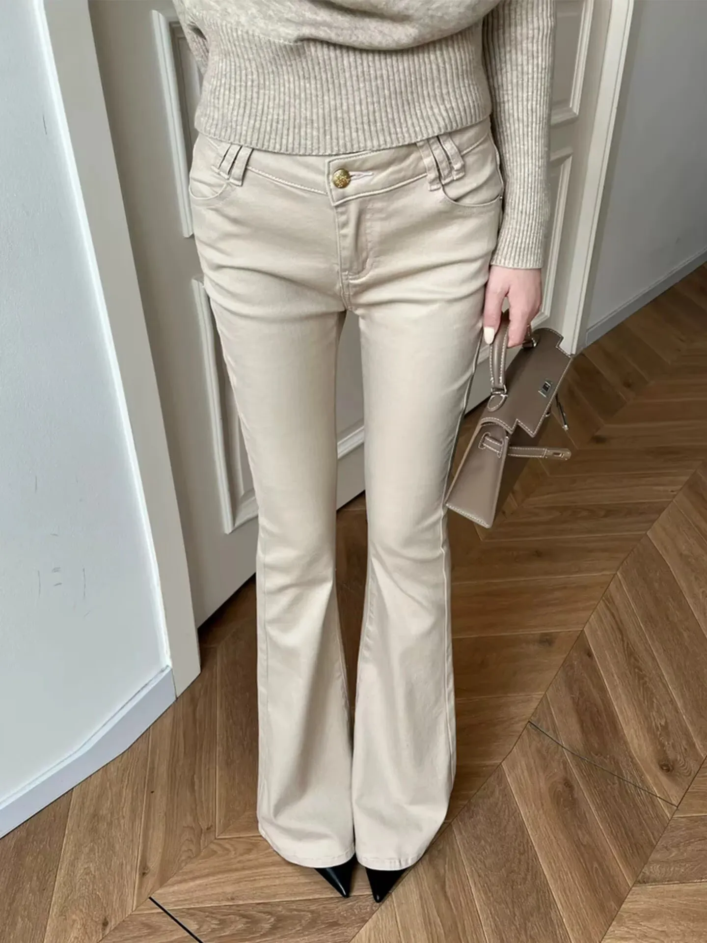 

Low Waist Retro Metal Button Denim Jeans Women's Slim Fit Breathable Spring Season Cotton Stretch Fabric Ladies Jeans