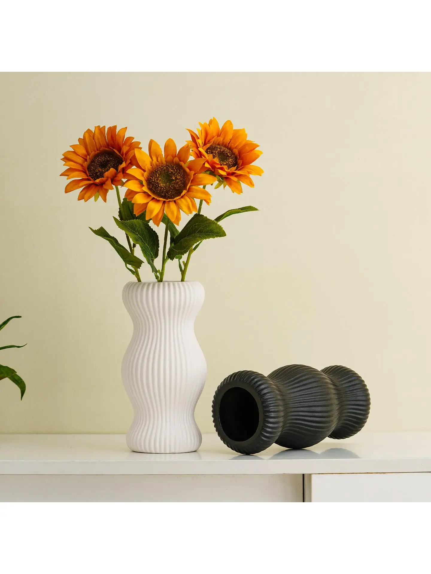 

Современная матовая ваза для цветов Cerc Flower Vase с креативным дизайном в форме талии, для декора дома и гостиной, для аранжировки цветов, художественная.