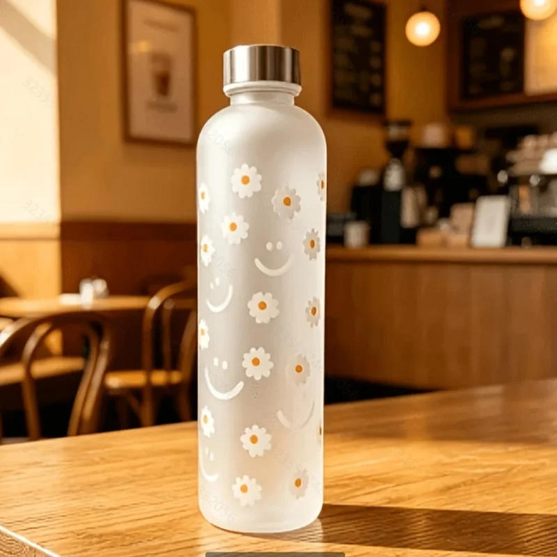 Frosted Matte Plastic Water Bottle with Daisy Heart Smile Print, Screw Metal Lid Portable Water Cup for Outdoor Travel Daily