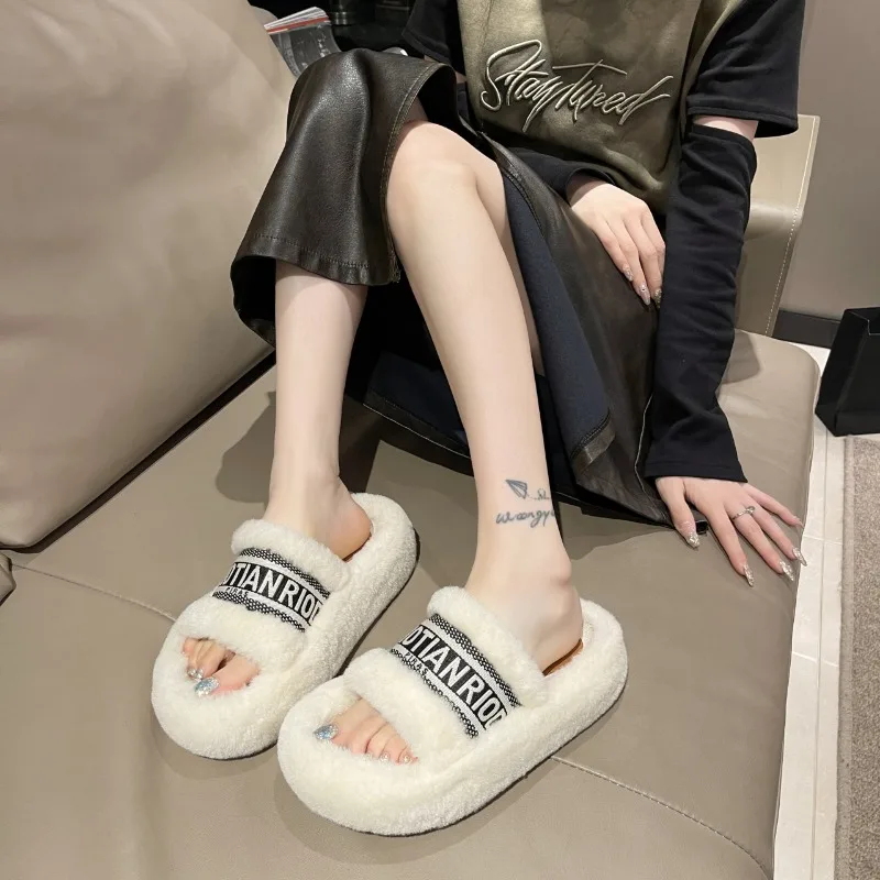 高品質レディースプラットフォームスリッパファッションレターフリップフロップ高品質軽量身長アップコットンスリッパ2025
