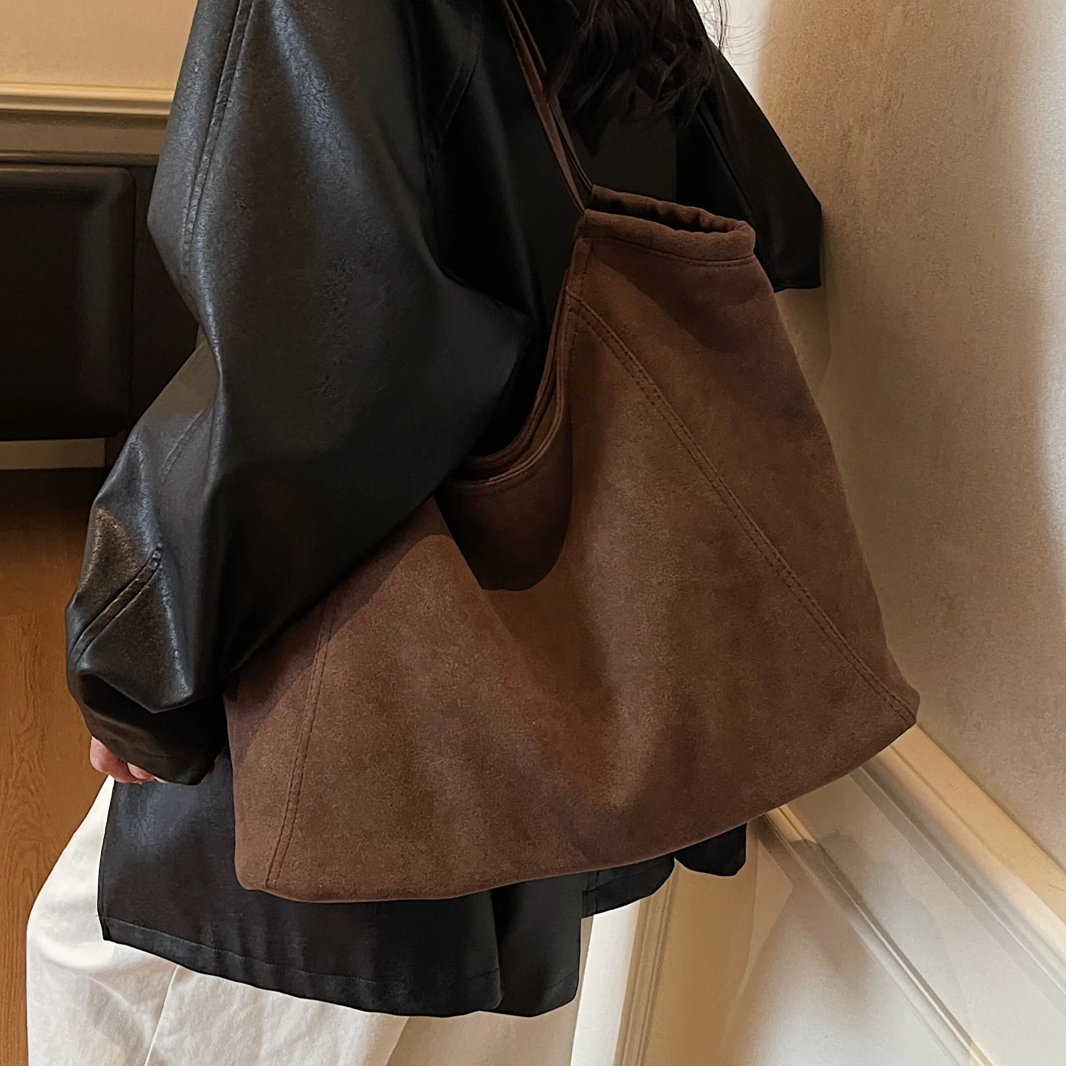 

Minimalist Ladies Bag 2026 Retro Commuter Large Capacity Single Compartment Tote Underarm Bag for Women Armpit bag Purse