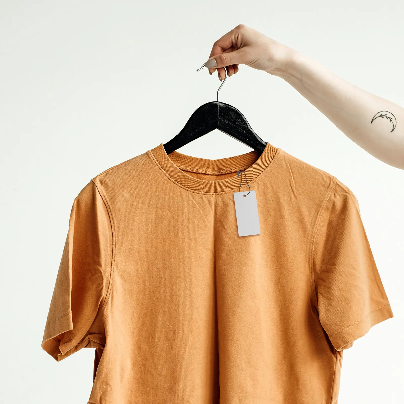 1 Roll Blank Clothing Tags Glossy Flat Surface Copperplate Paper for Thermal Transfer Printing Easy Attach Prepunched Hole