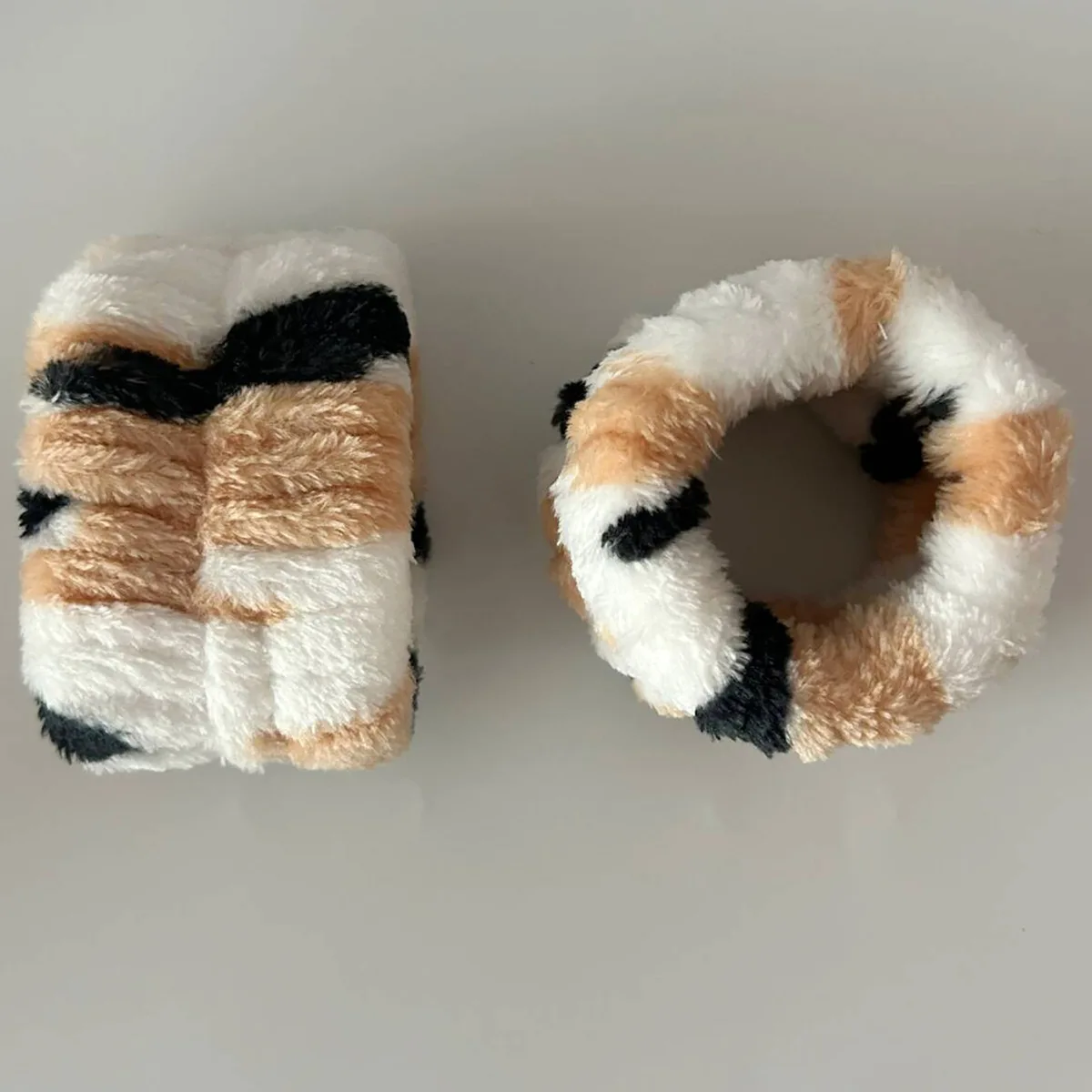3 teile/satz Nette Katze Ohr Leopardenmuster Plüsch Stirnband Für Frauen Mädchen Spa Waschen Gesicht und Make-Up Stirnband Elastische Handgelenk strap – Detail 4