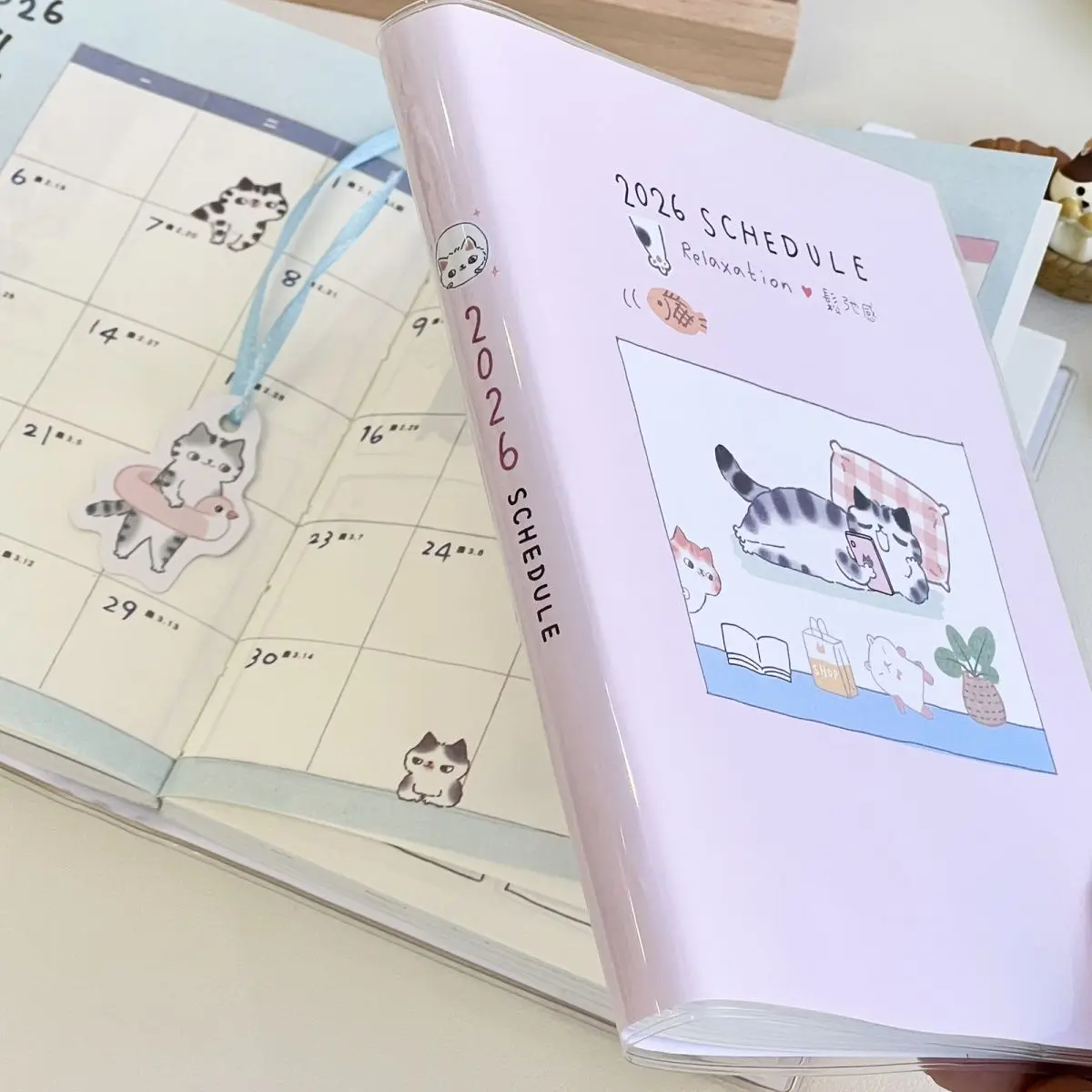 2026 مخطط لطيف الكرتون الجدول الزمني كتاب صفحة ملونة دفتر عالية المظهر طالب خطة أسبوعية وشهرية Ins جدول كتاب