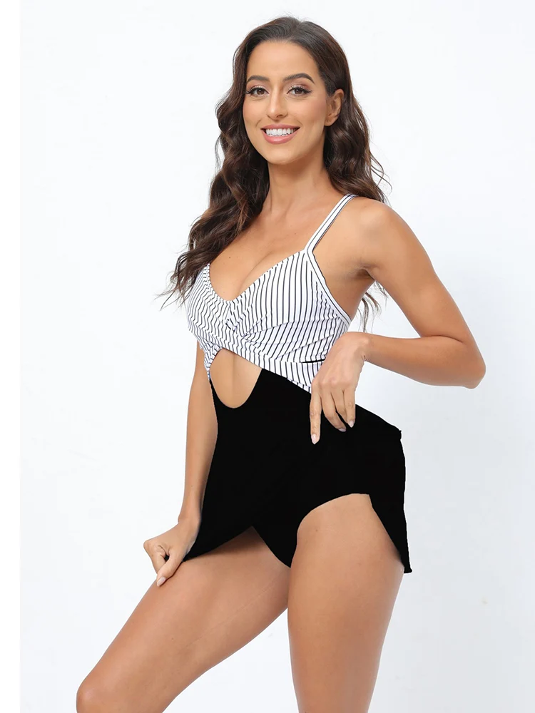 2025 Bikini de una pieza, vestido Sexy para mujer, traje de baño con tirantes estampados, traje de baño ajustado de leopardo con realce, traje de baño para playa hueco sin espalda