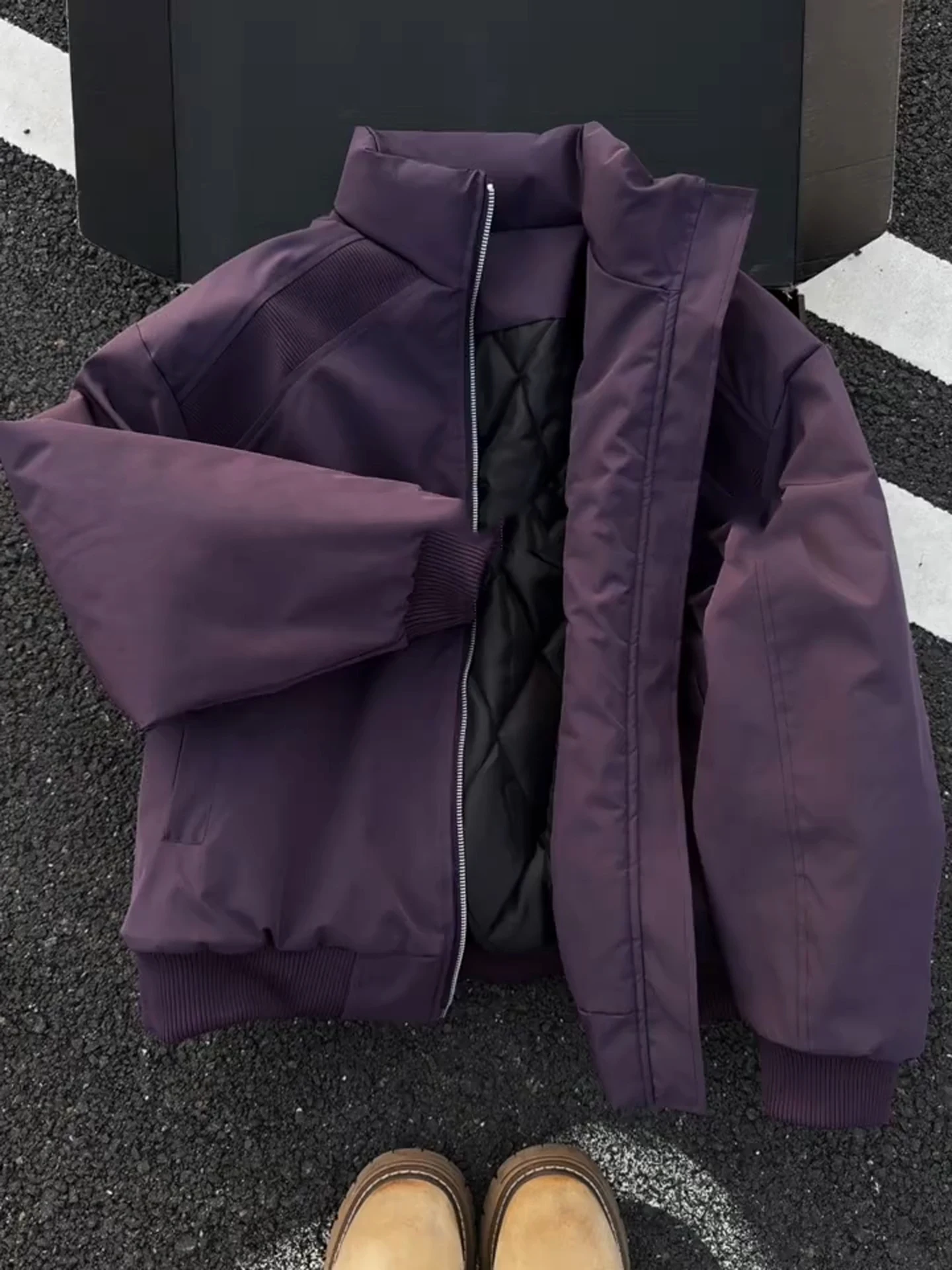 

Фиолетовая мужская зимняя куртка-бомбер из хлопка в американском стиле, ретро, с воротником-стойкой, на молнии, с длинными рукавами, теплая, приталенного кроя