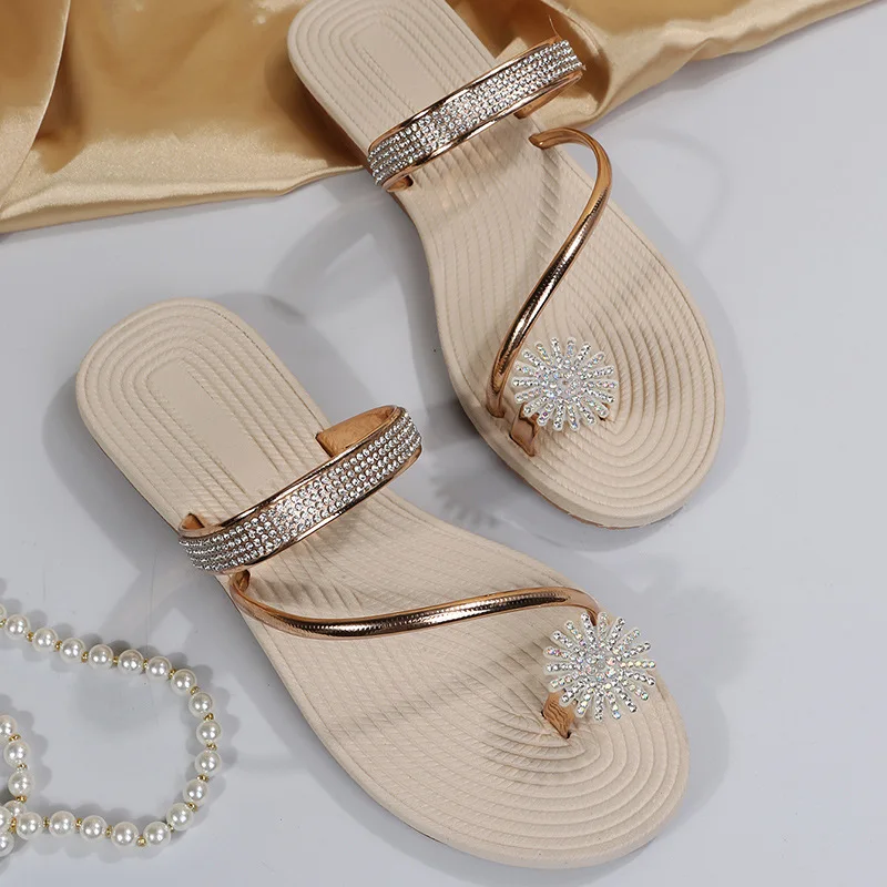 Large Size Sandals for Women Summer New Style European and American Beach Sandals Rhinestone Flower Flat Slippers