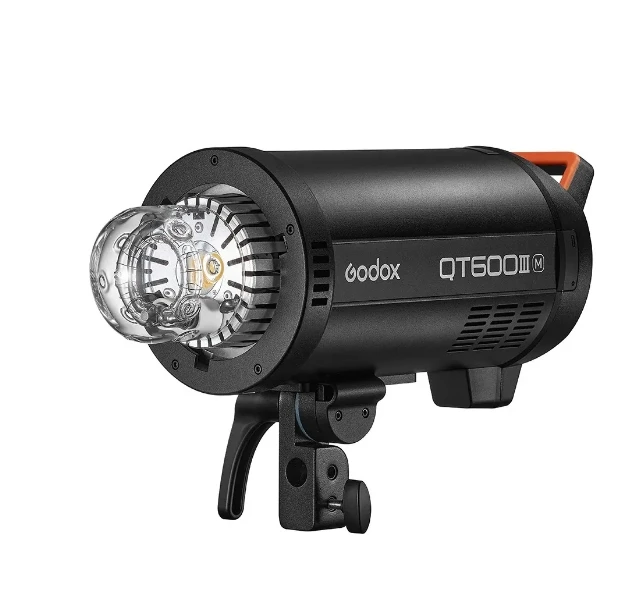 

Godox QT600III 600W 1/8000s High Speed Sync Studio Flash Strobe Light Built in 2.4G Wirless System + 40W LED Modeling Bulb