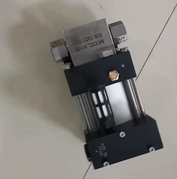 

Mini Portable Air Driven Oil Pressure Test Pump M25 100-200 Bar for Automotive And Mechanical Engineering