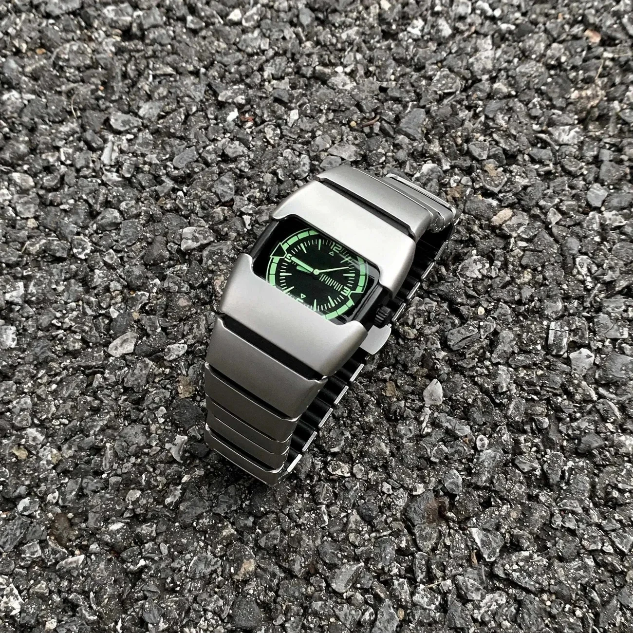 BENLYDESIGN L700 ساعات معدنية Unieke ساعات كلاسيكية مستقبلية لـ heren Punkstijl Mode Elektronisch Trendy Stijlvol Y2K