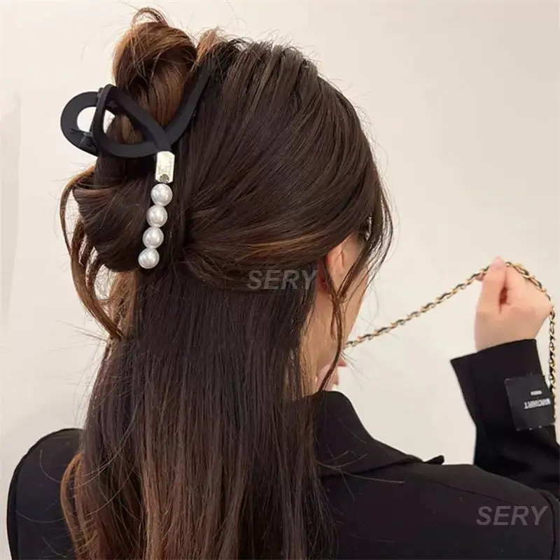 Non-slip Banana Clip Elegant Design Functional Faux Pearl Hair Clip For Thinning Hair Fashion Hair Accessories Geometric Hairpin