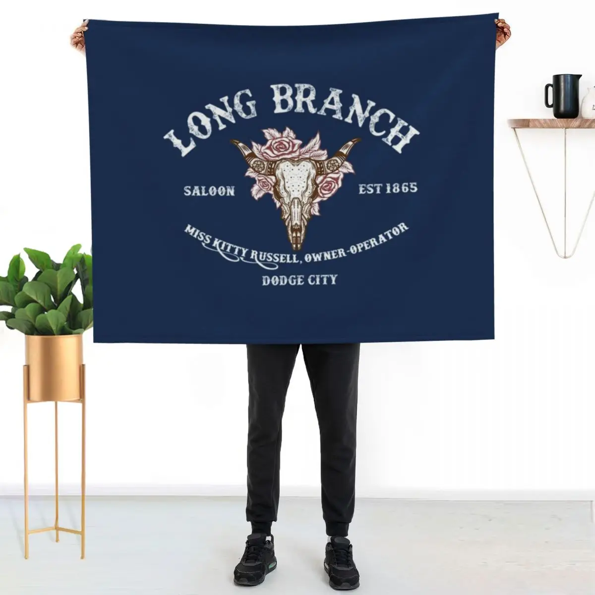 Gunsmoke T-ShirtLong Branch Saloon Throw Blanket Blankets For Bed Luxury Thicken Hair Soft Beds Thin Personalized Gift Blankets