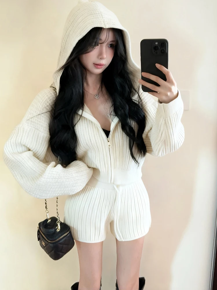 

Повседневный элегантный вязаный шорты, женский осенний свитер на молнии с длинными рукавами, кардиган и короткие брюки, женский комплект из 2 предметов