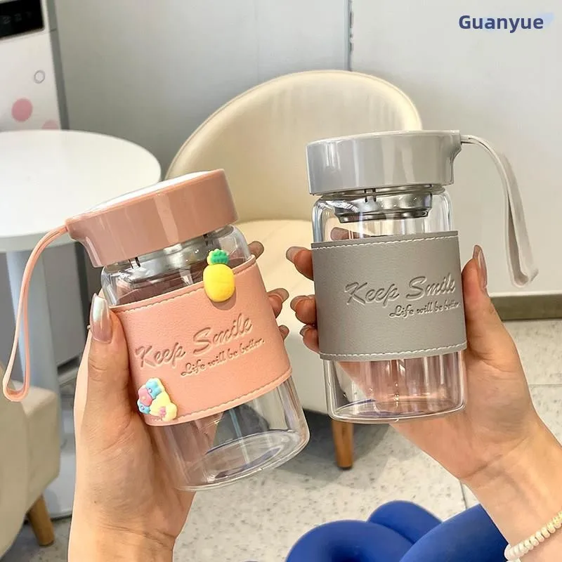 

Children's Portable Glass Water Cup High Aesthetic Value Heat Resistant with Lid for School Drinking Simple Design